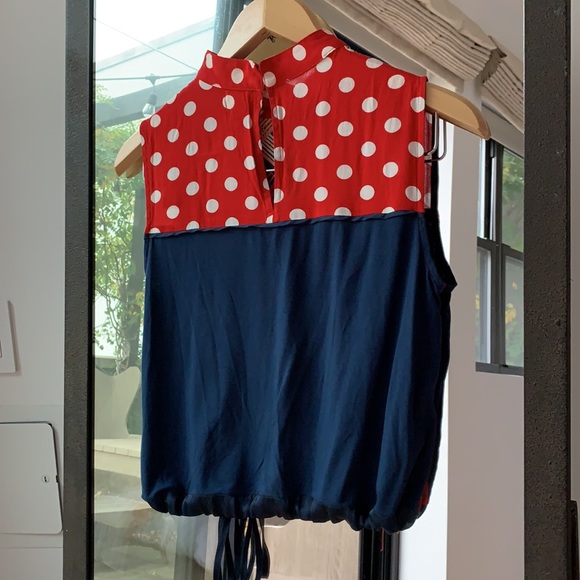 🦄 Anthropologie sleeveless top with drawstring - Picture 9 of 9